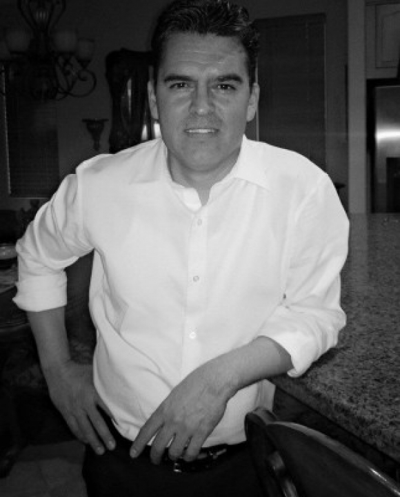 Profile picture of Domingo Martin Winstead